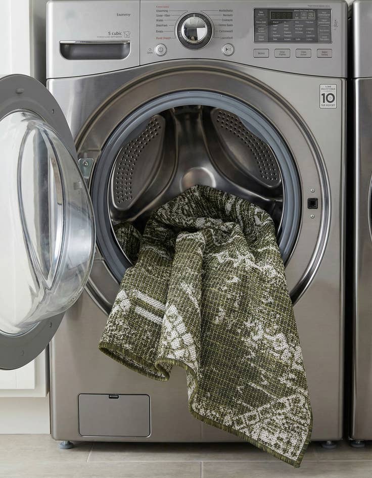 Detail image of 2' x 6'  Washable Bohemian Indoor / Outdoor Runner Rug