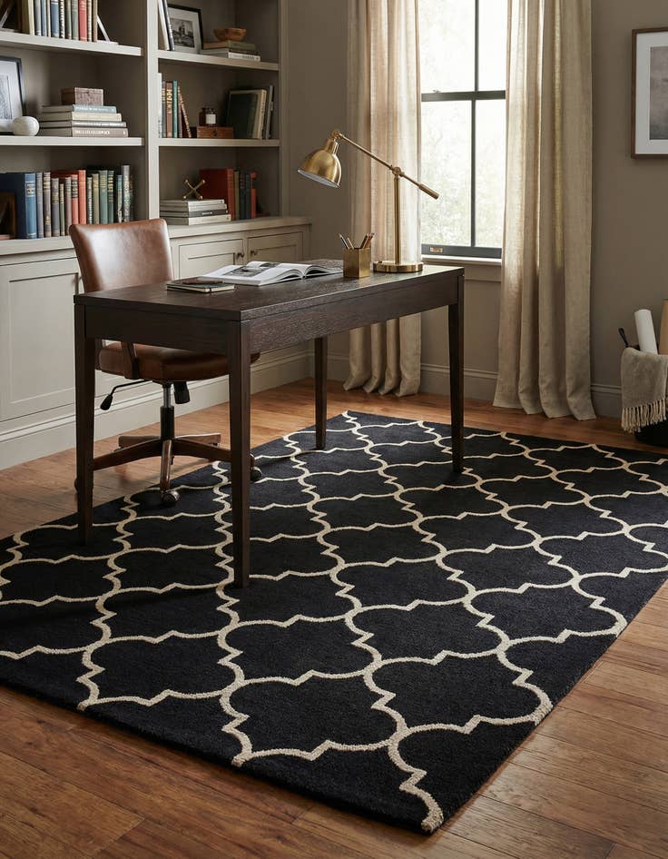 Detail image of 5' 1 x 8' Luna Wool Rug