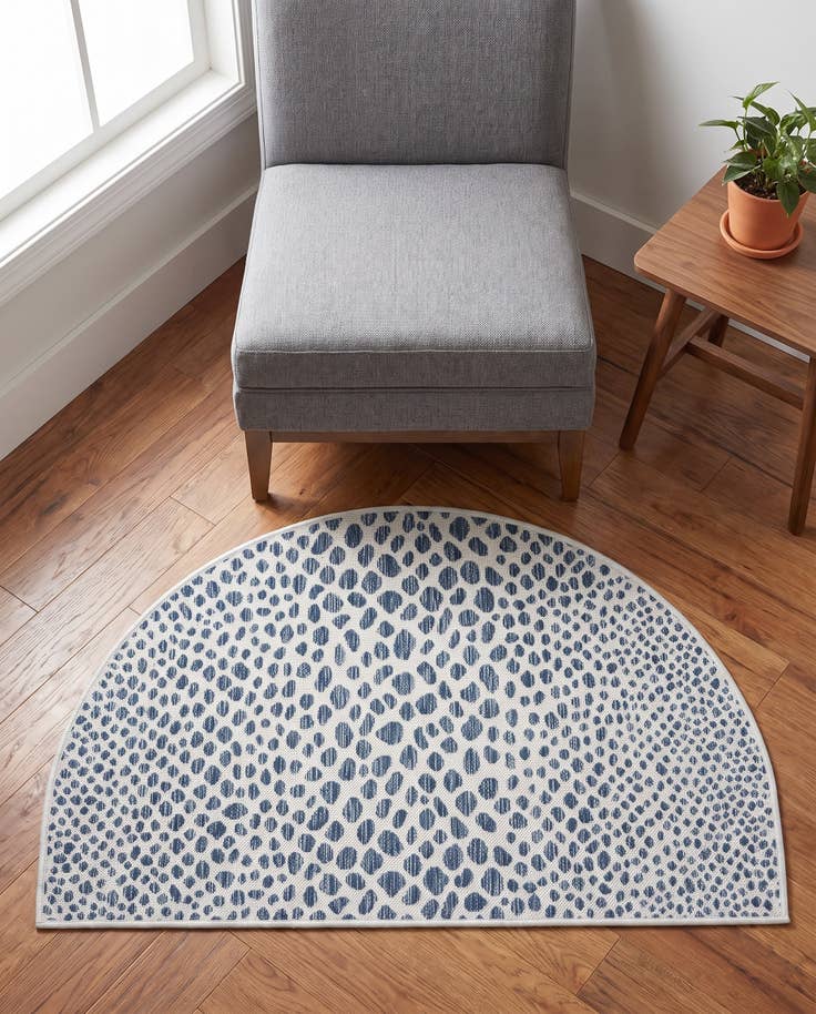 Detail image of 2' 7 x 4' Easy-Clean Jill Zarin Cape Town Indoor / Outdoor Hearth Rug