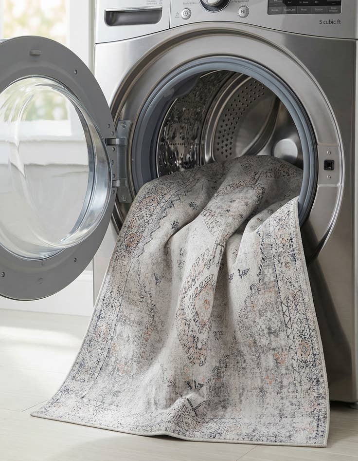 Detail image of 5' x 8' Yara Rug