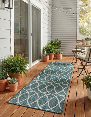 2' x 6' Easy-Clean Lattice Indoor / Outdoor Runner Rug