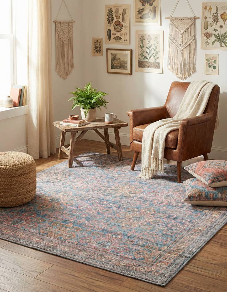 Detail image of 5' 3 x 5' 3  Washable Nostalgia Square Rug