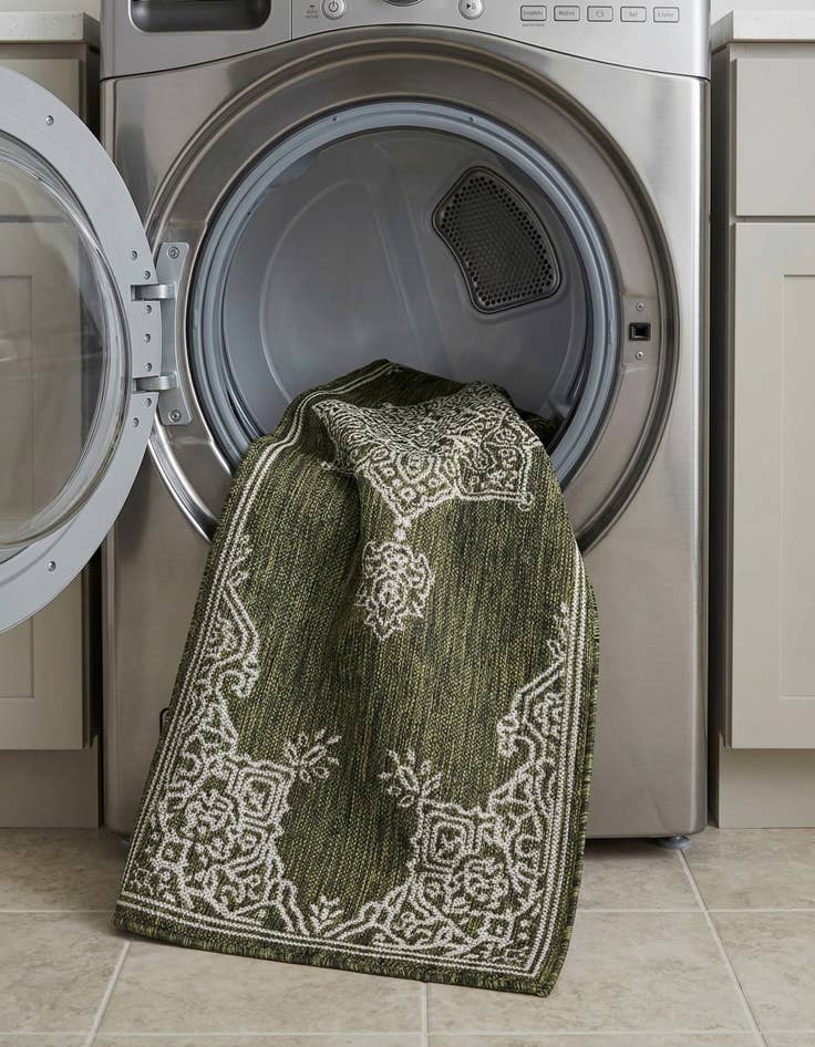 Detail image of 2' x 6'  Washable Traditional Indoor / Outdoor Runner Rug