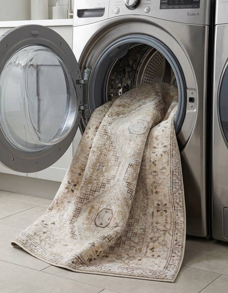 Detail image of  7' 10 x 7' 10 Yara Square Rug