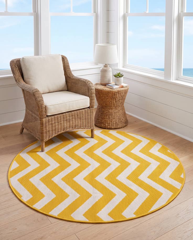 Detail image of 4' x 4' Easy-Clean Coastal Indoor / Outdoor Round Rug