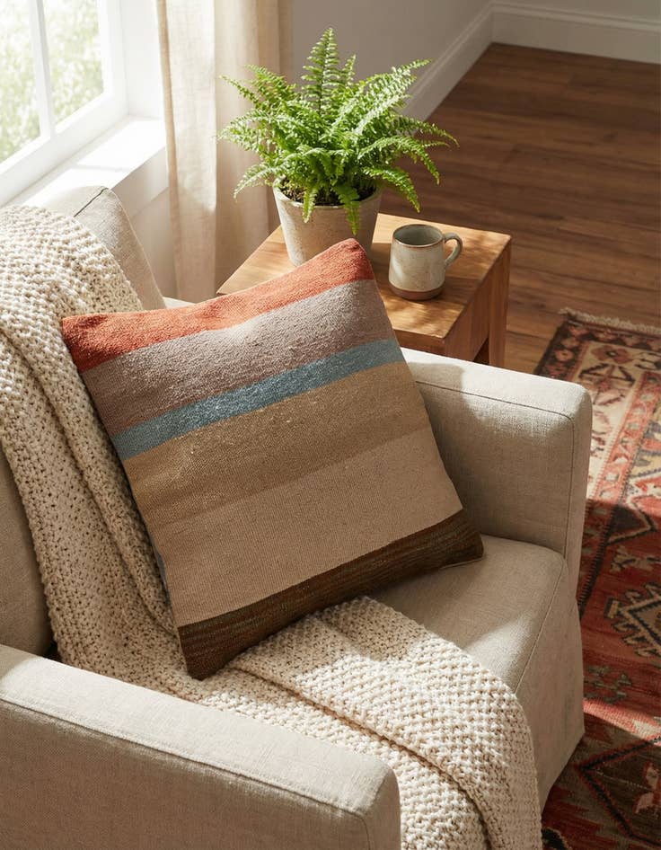 Detail image of 1' 5 x 1' 6  Hand Woven Pillow Wool Square Rug