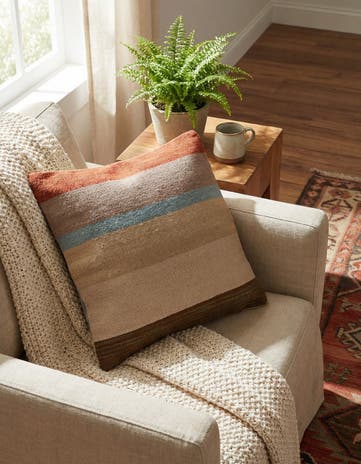 1' 5 x 1' 6 Hand Woven Pillow Wool Square Rug