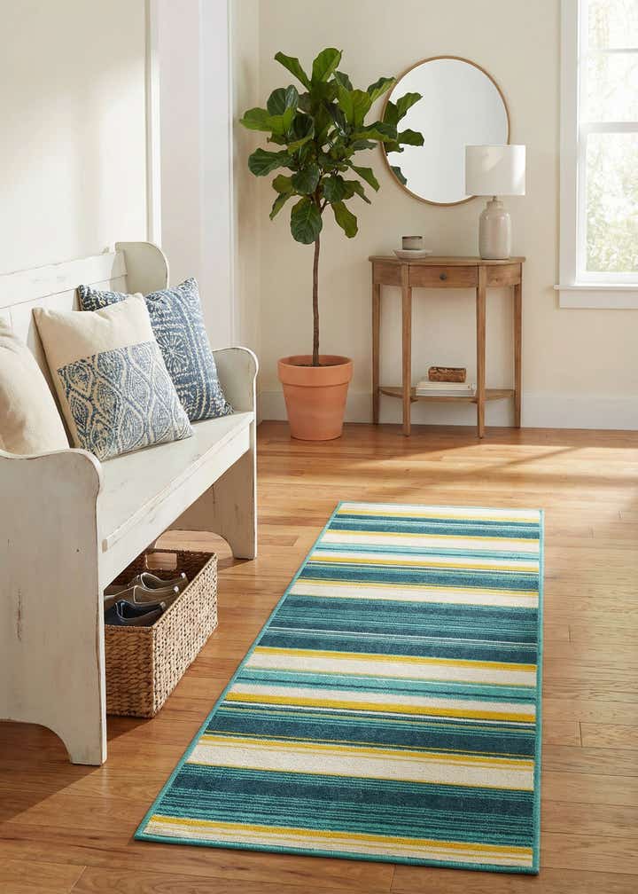 2' x 6' Easy-Clean Border Indoor / Outdoor Runner Rug