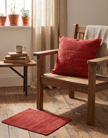 1' 6 x 1' 7 Hand Woven Pillow Wool Square Rug