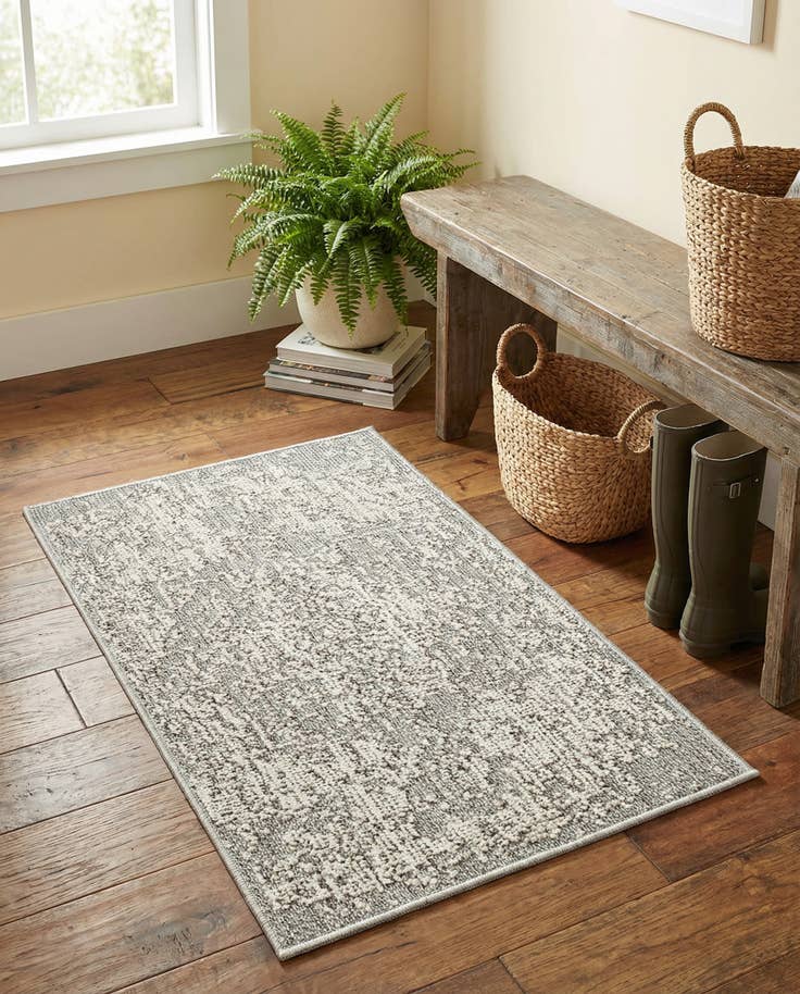 Detail image of 2' x 3' 1 Easy-Clean Traditional Indoor / Outdoor Rug