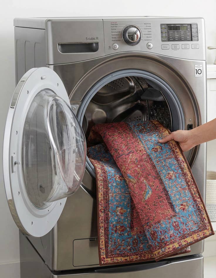 Detail image of  2' x 5' 1  Washable Traditional Indoor / Outdoor Runner Rug