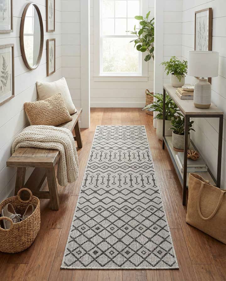 2' x 8' Easy-Clean Trellis Indoor / Outdoor Runner Rug
