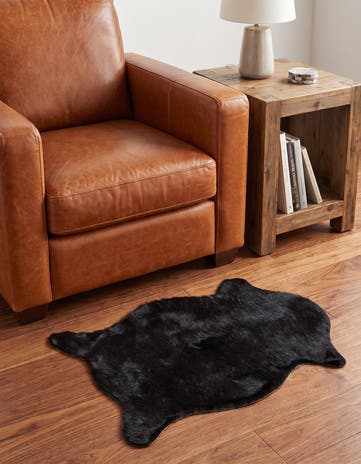 1' 8 x 2' 6 Cowhide Leather Rug