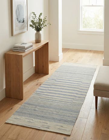 2' 8 x 7' 10 Hand Woven Kilim Modern Wool Runner Rug