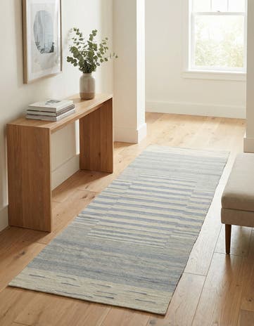 2' 8 x 7' 10 Hand Woven Kilim Modern Wool Runner Rug