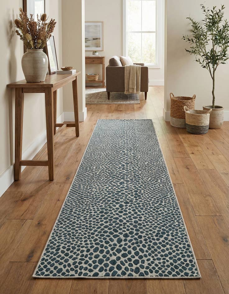 Detail image of 2' 7 x 14' Easy-Clean Jill Zarin Indoor / Outdoor Runner Rug