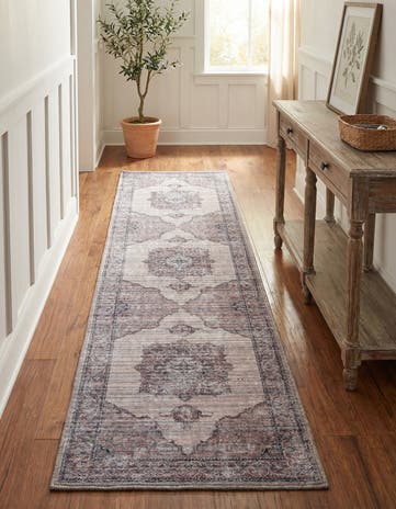 2' x 7' 10 Washable Mangata Runner Rug