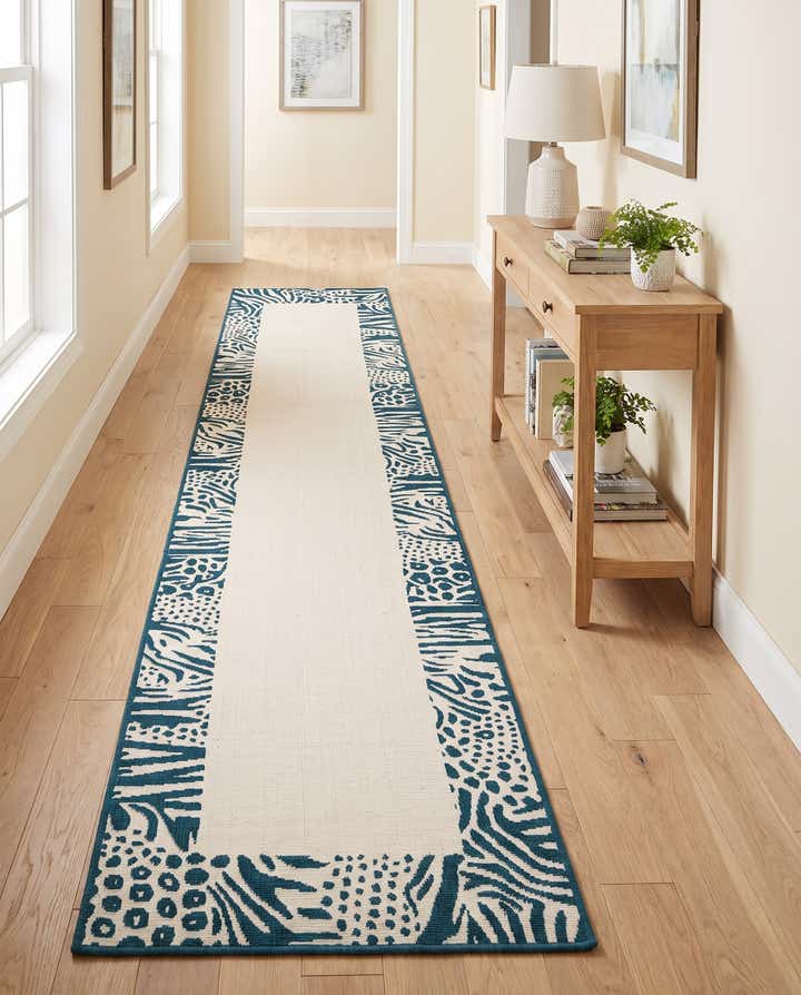 2' 7 x 12' Easy-Clean Safari Indoor / Outdoor Runner Rug