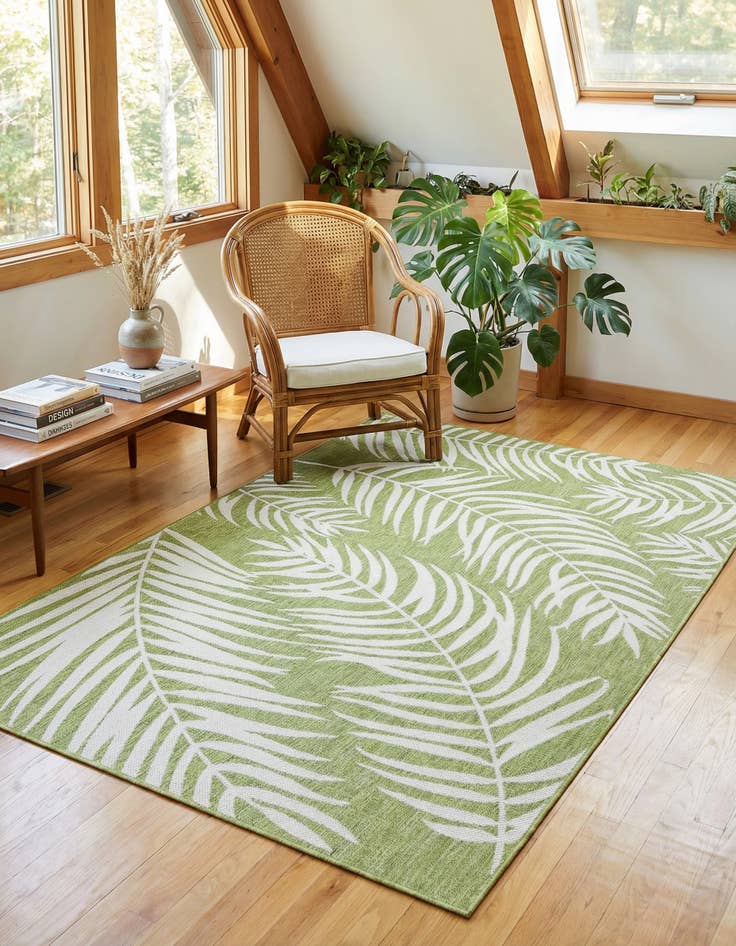 Detail image of  6' x 9'  Washable Botanical Indoor / Outdoor Rug