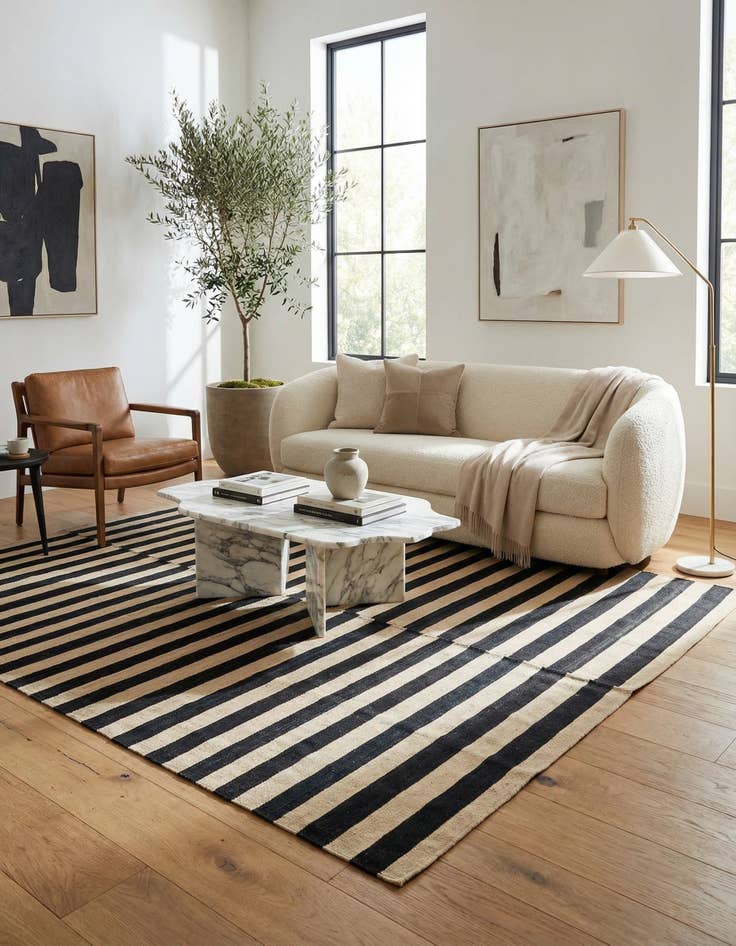 Detail image of 5' 3 x 5' 3  Hand Woven Kilim Modern Wool Square Rug