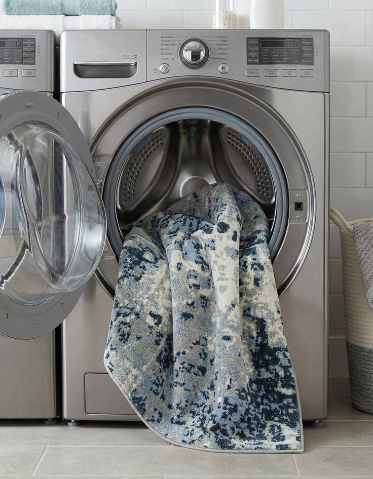 Detail image of  3' 3 x 5' 3 Kamala Washable Rug