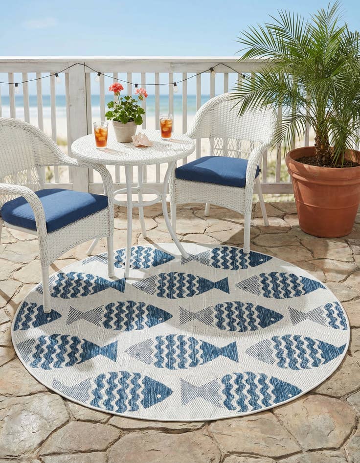 Detail image of 4' x 4'  Washable Coastal Indoor / Outdoor Round Rug