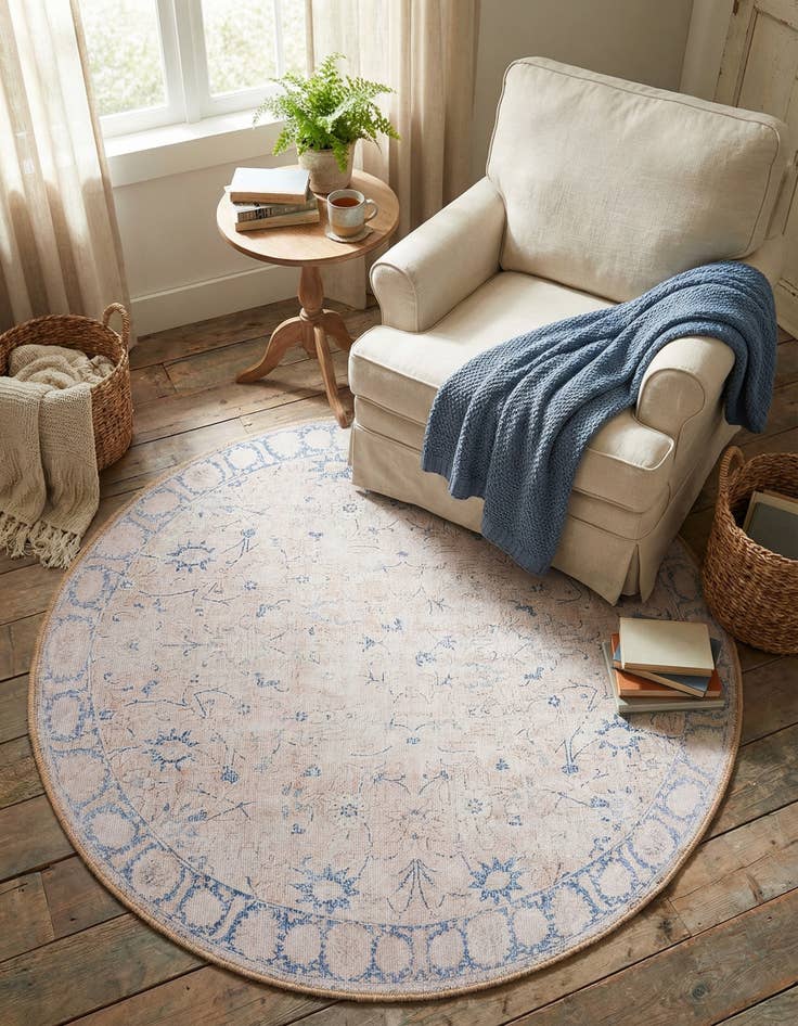 Detail image of 3' 6 x 3' 6 Timeless Round Rug