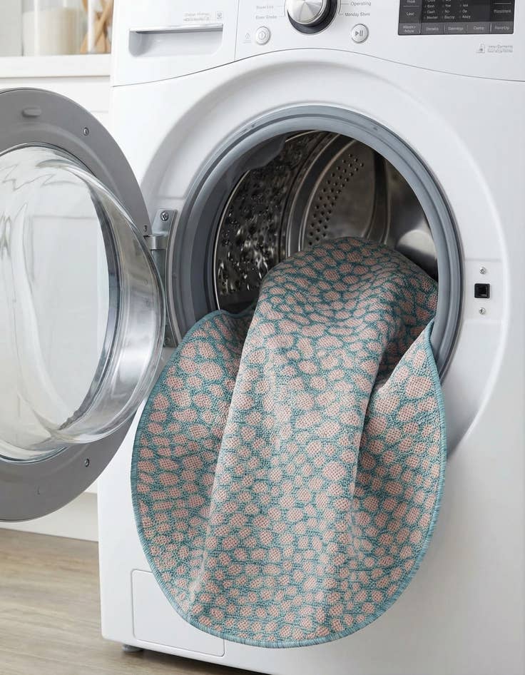 Detail image of 3' x 3'  Washable Jill Zarin Cape Town Indoor / Outdoor Round Rug