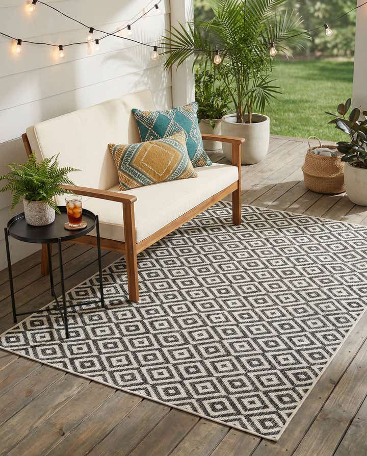 4' x 6' Easy-Clean Jill Zarin Costa Rica Indoor / Outdoor Rug