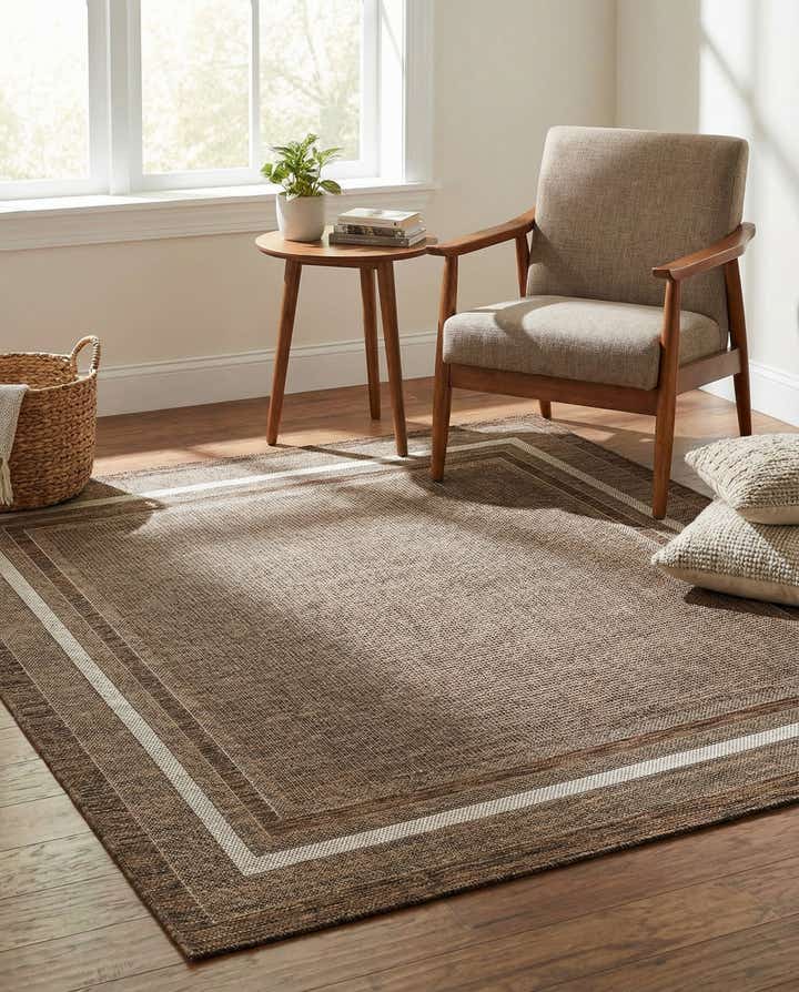 6' 1 x 6' 1 Easy-Clean Border Indoor / Outdoor Square Rug