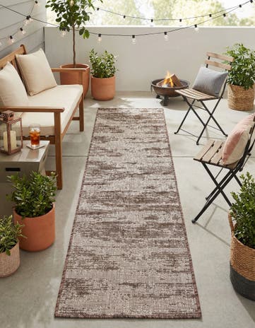 2' x 8' Easy-Clean Modern Indoor / Outdoor Runner Rug