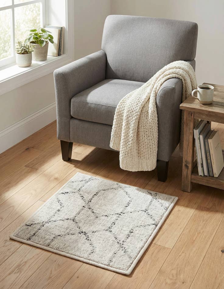 Detail image of 1' 4 x 1' 4 Eco Trellis Sample Rug