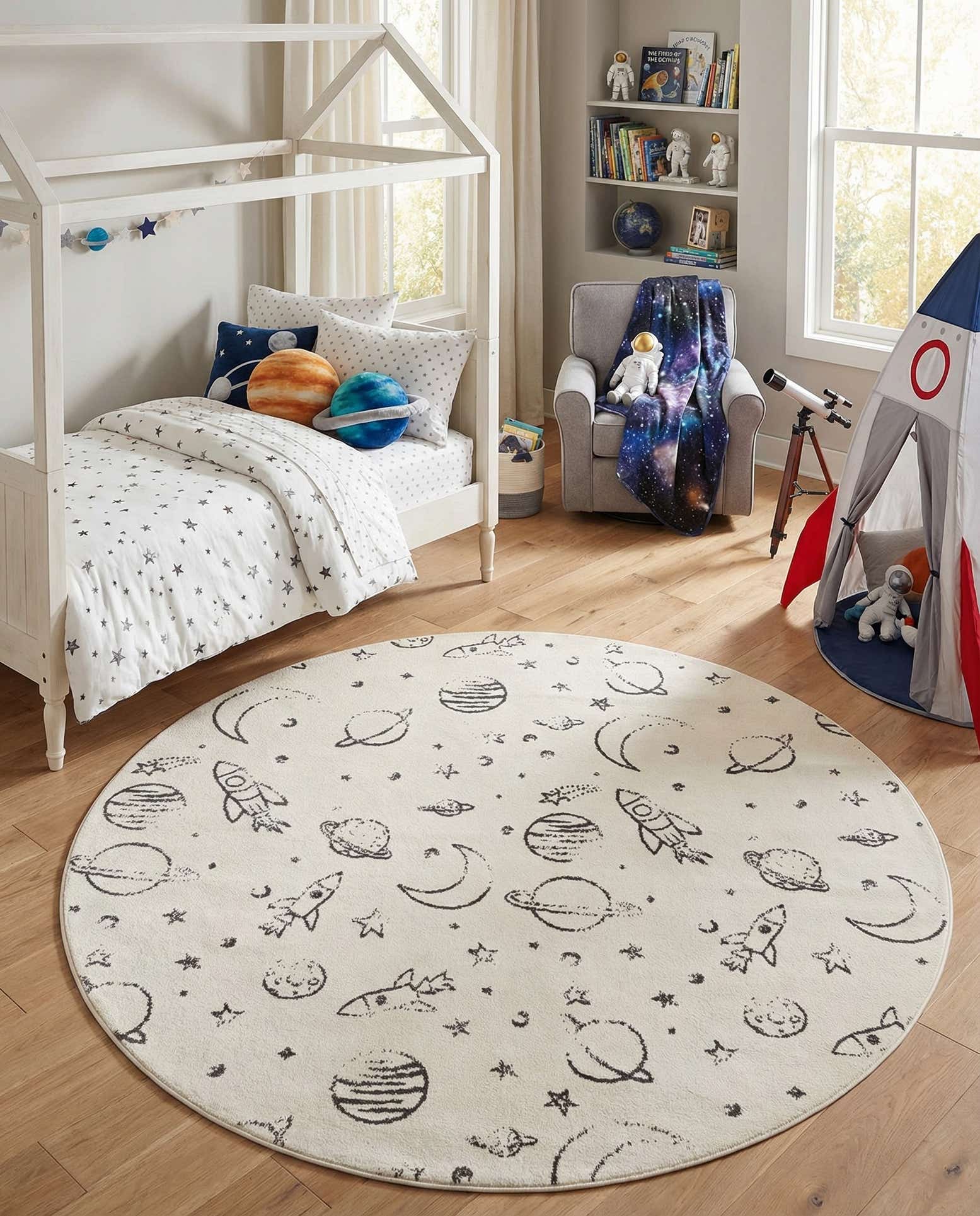 7' 10 x 7' 10 Planets Whimsy Kids Round Rug