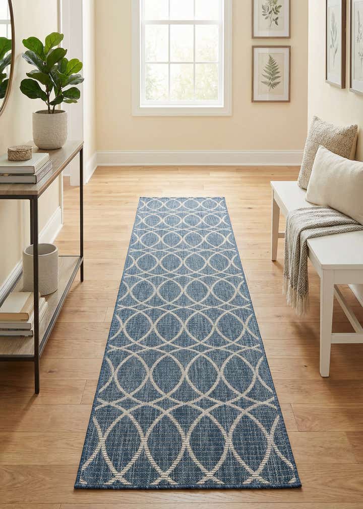 2' x 8' Easy-Clean Trellis Indoor / Outdoor Runner Rug