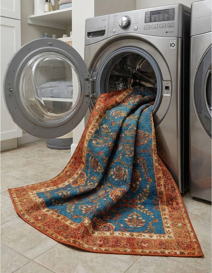 Detail image of 7' 10 x 10'  Washable Traditional Indoor / Outdoor Rug