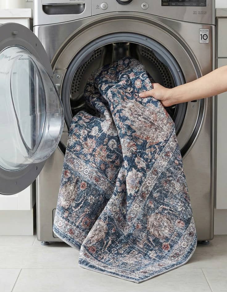 Detail image of  7' 10 x 7' 10 Yara Square Rug