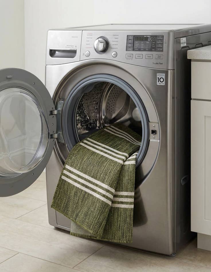 Detail image of 4' x 6'  Washable Jill Zarin Anguilla Indoor / Outdoor Rug