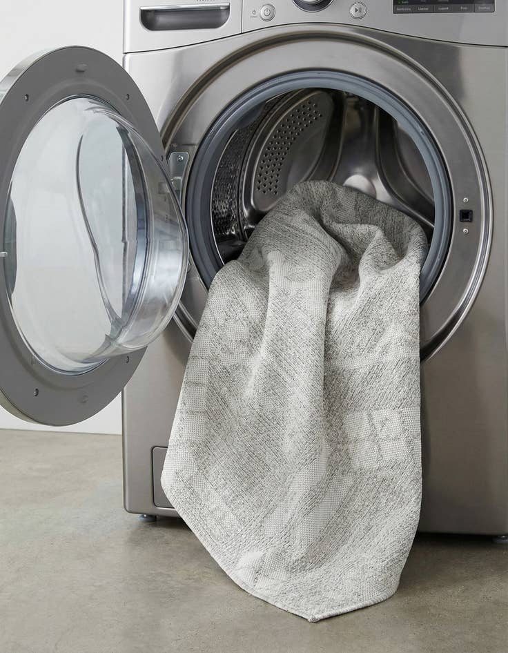 Detail image of 5' 3 x 5' 3  Washable Bohemian Indoor / Outdoor Square Rug