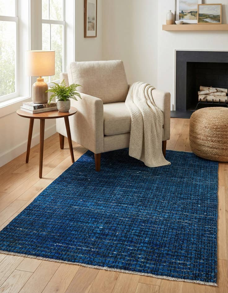 Detail image of 3' 9 x 5' 10  Hand Knotted Darya Wool Rug