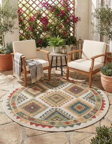 5' 3 x 5' 3 Easy-Clean Baja Indoor / Outdoor Round Rug