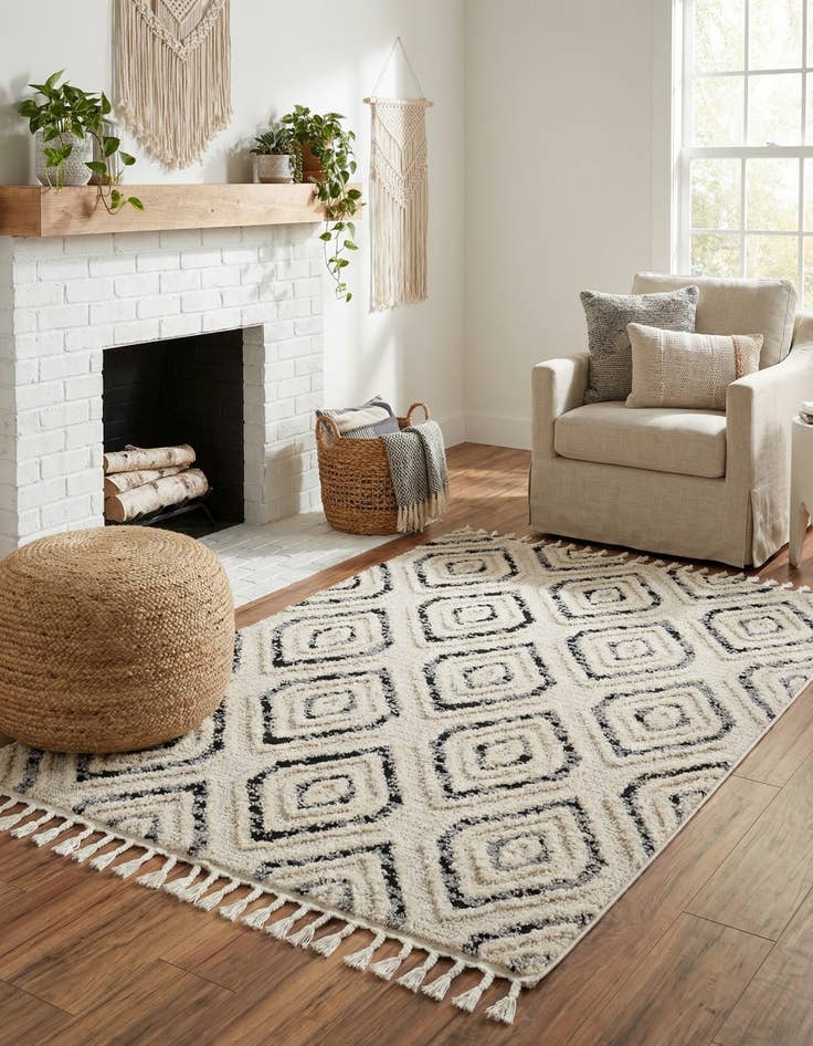 Detail image of  2' x 3' 2 Cherokee Rug