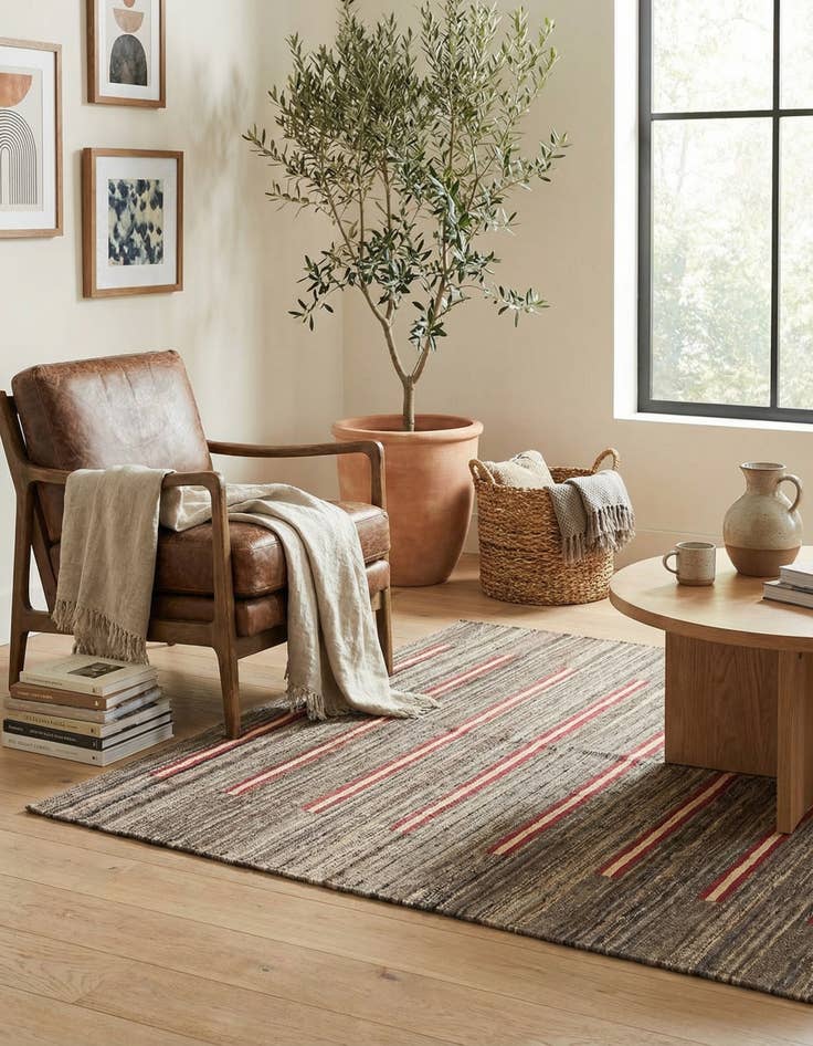 Detail image of 4' 2 x 5' 10  Hand Woven Kilim Modern Wool Rug