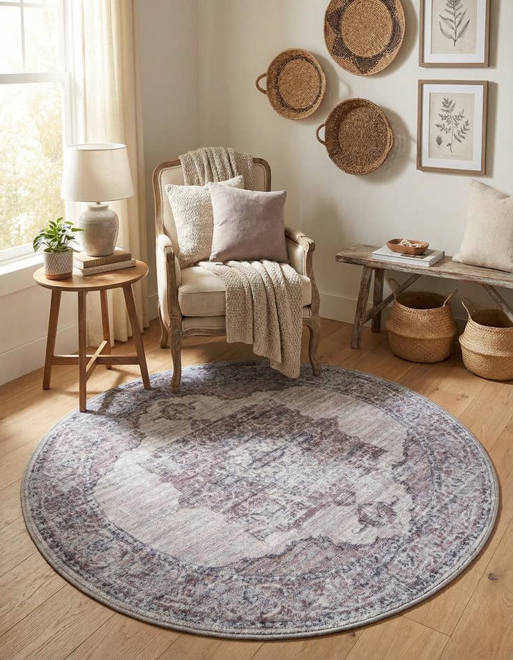 Detail image of 3' 3 x 3' 3  Washable Mangata Round Rug