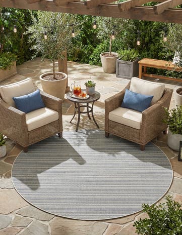 10' x 10' Easy-Clean Ribbon Indoor / Outdoor Round Rug
