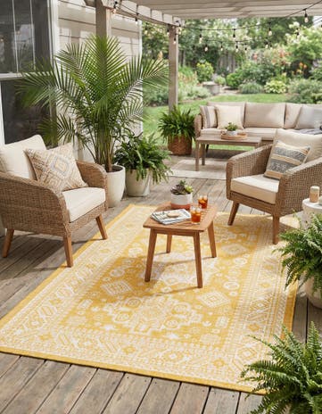 5' 3 x 8' Easy-Clean Aztec Indoor / Outdoor Rug