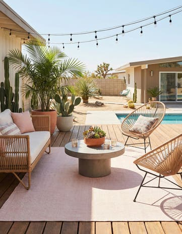 7' 10 x 10' Easy-Clean Jill Zarin Palm Springs Indoor / Outdoor Rug