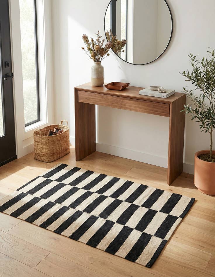 Detail image of  2' 9 x 3' 10  Hand Woven Kilim Modern Wool Rug