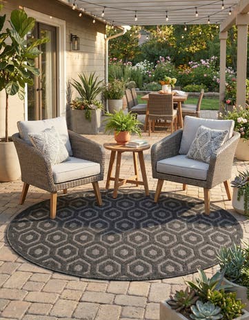 7' x 7' Easy-Clean Trellis Textured Indoor / Outdoor Round Rug