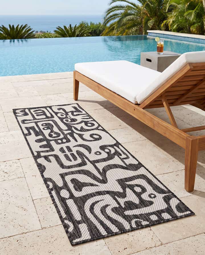 2' x 5' 3 Easy-Clean Modern Indoor / Outdoor Runner Rug
