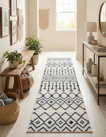 Coastal White Bohemian Trellis Runner Rug
